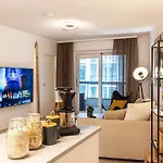 Stylish Scandinavian - Sauna, Harbor & Free Parking