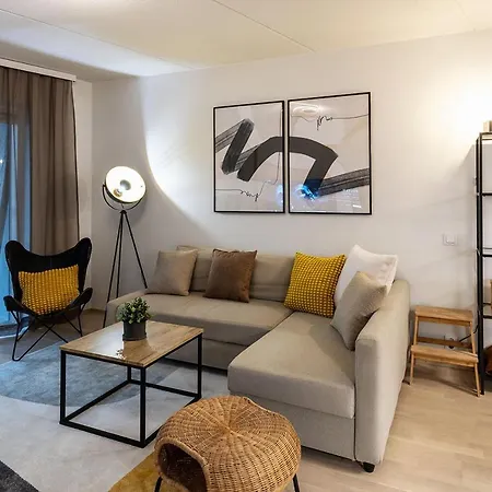 Stylish Scandinavian - Sauna, Harbor & Free Parking *